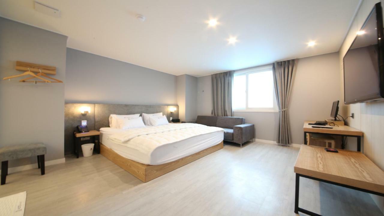 Hotel Palace Πόχανγκ Εξωτερικό φωτογραφία