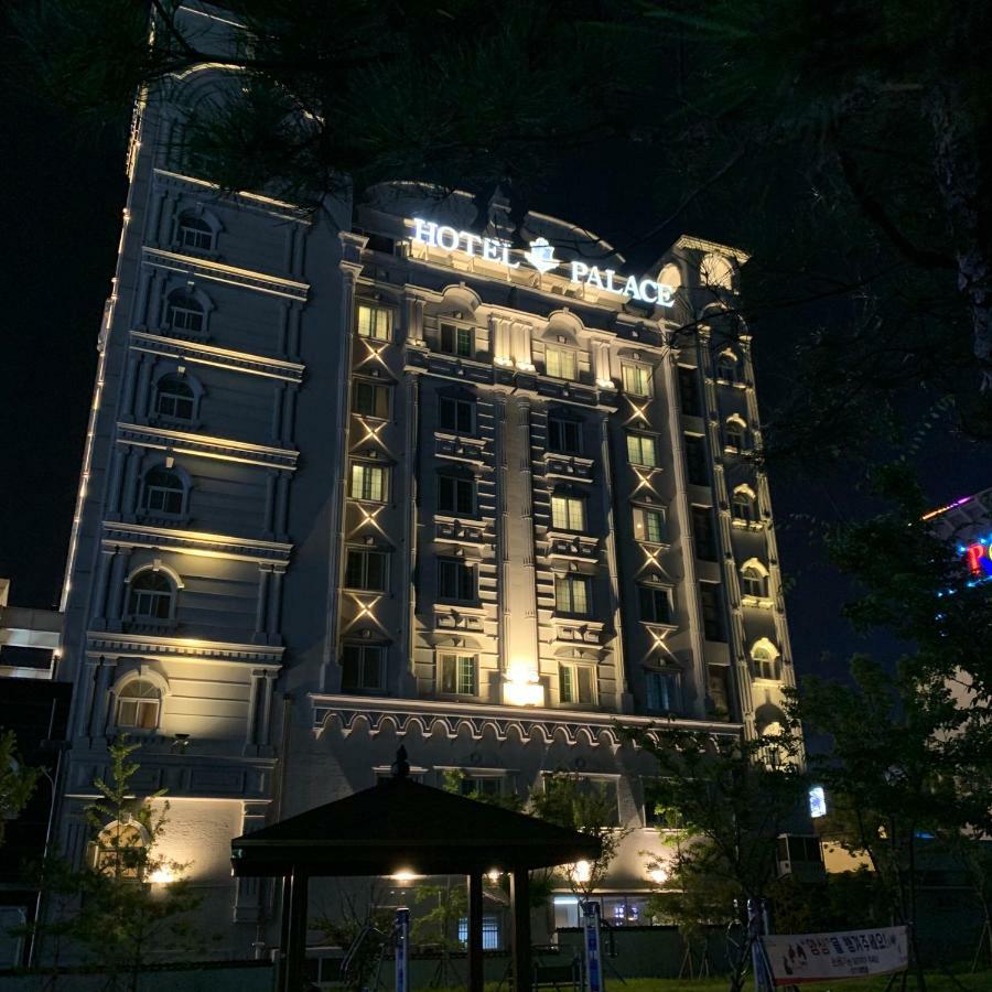 Hotel Palace Πόχανγκ Εξωτερικό φωτογραφία